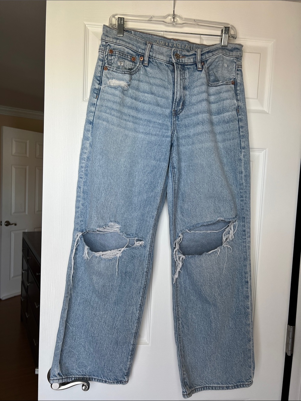American Eagle Outfitters Light Wash Distressed Straight Leg Jeans